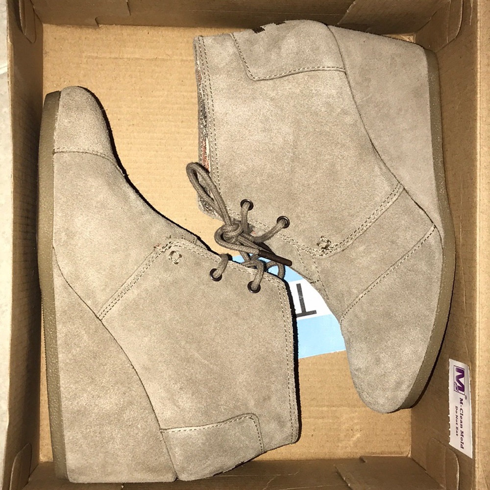 Taupe toms wedges